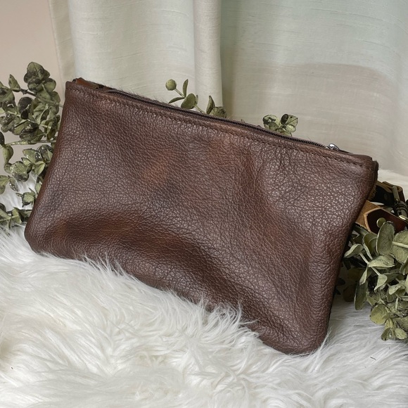 Cowhide Wristlet timeless leather print hair on hide. Zipper closure, strap - Picture 2 of 6